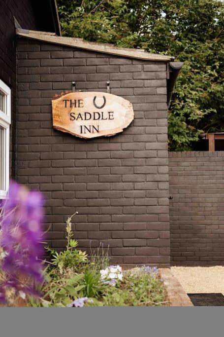 The Saddle Inn, Snetterton Circuit NWI Exterior photo